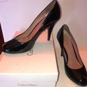 Classic Calvin Klein Black Patent Peep Toed Pumps / Size 8 1/2
